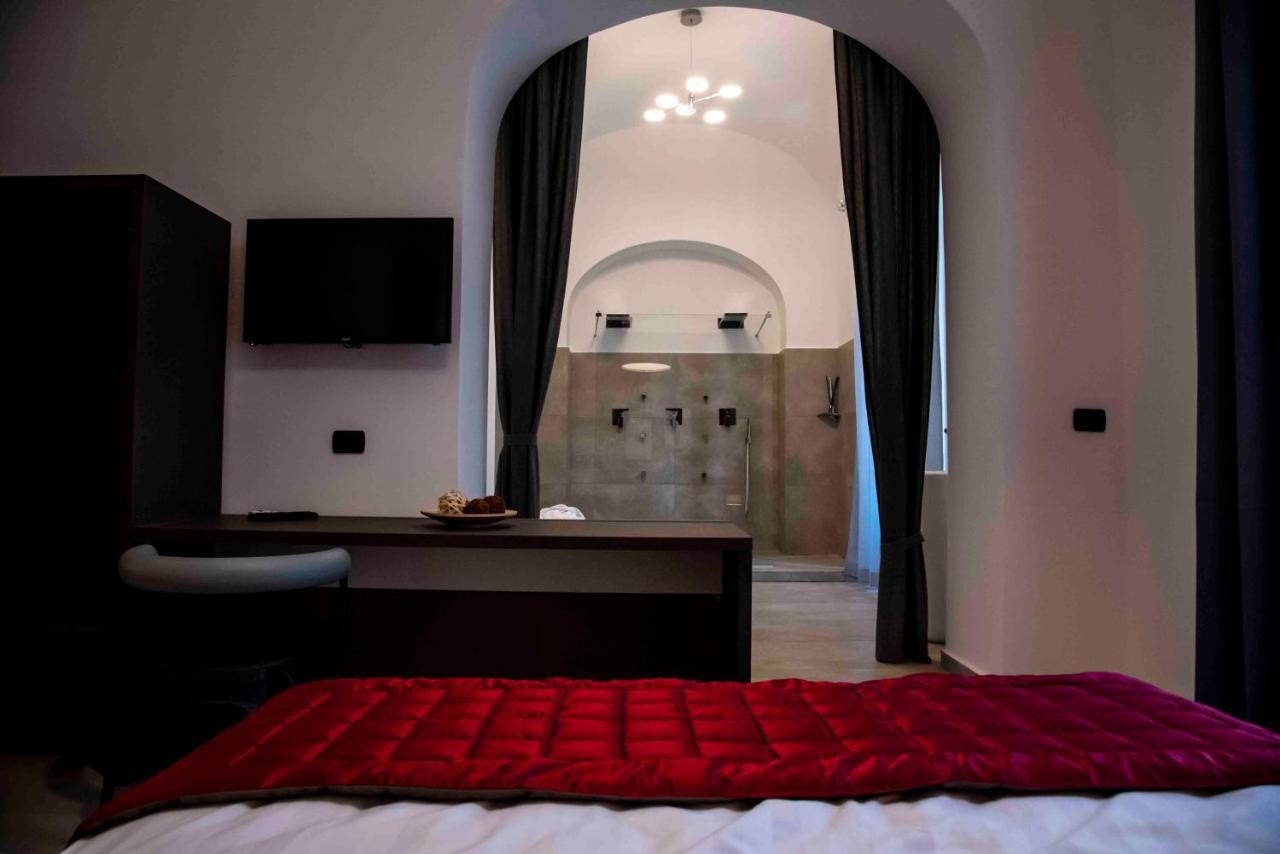 Bespoke Roma Suites 外观 照片