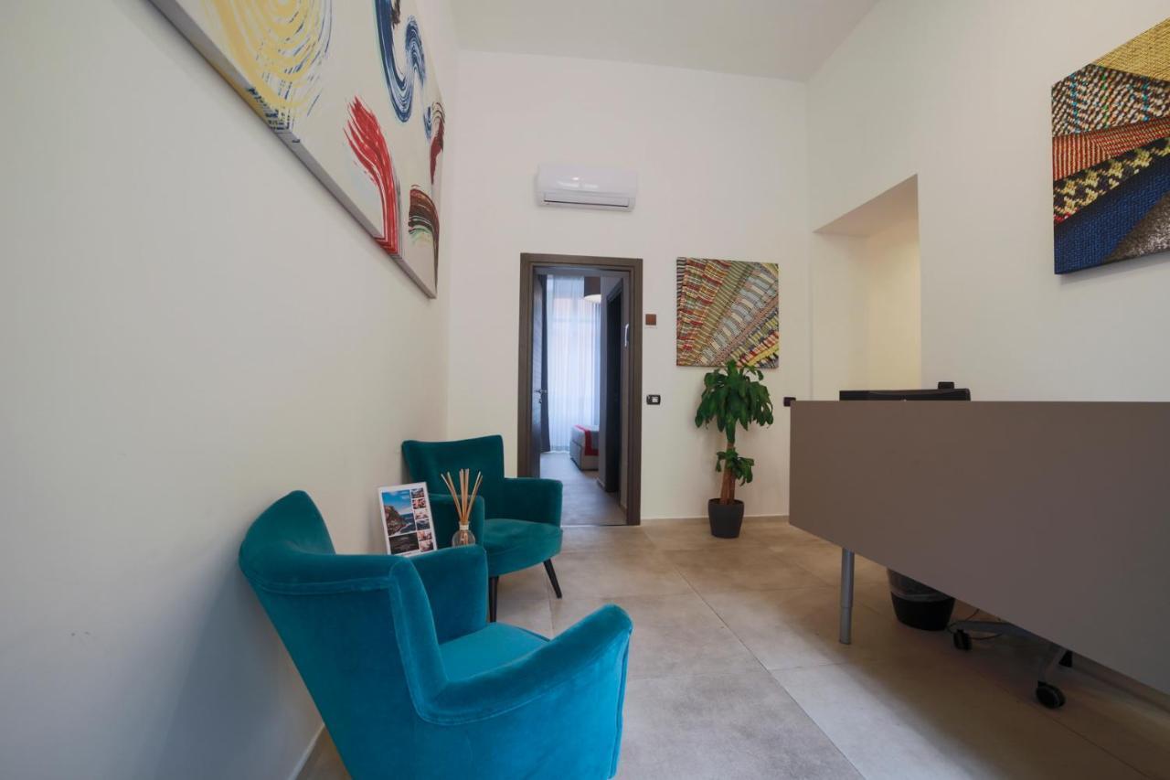 Bespoke Roma Suites 外观 照片